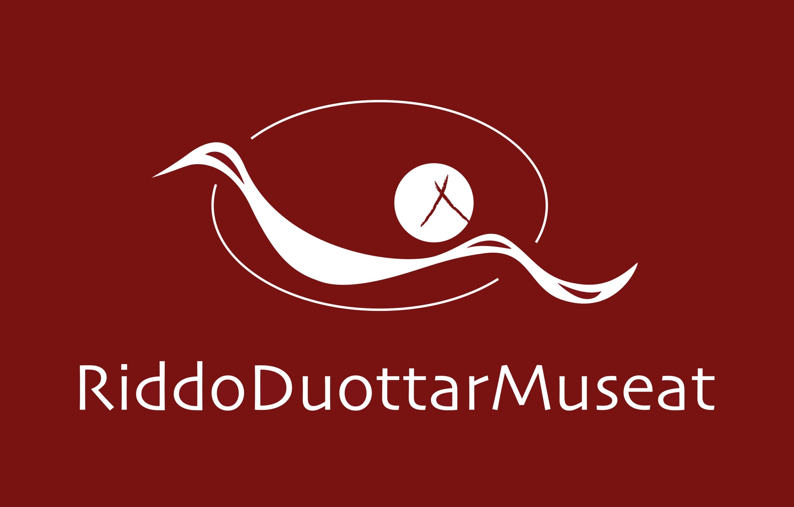 Riddoduottarmuseat Sti logo