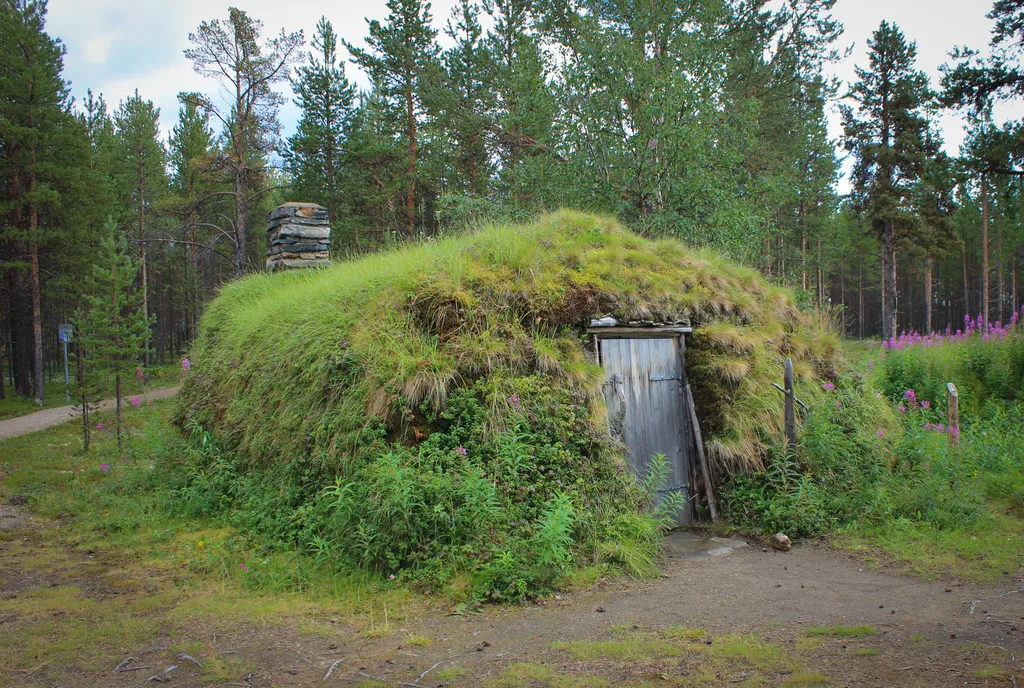Hustorvgamme med taksperrer.
