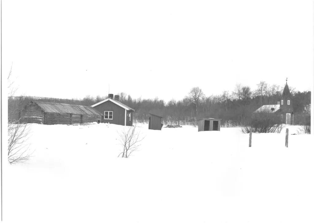 An old Photo of Beaivvášgieddi forest lodge in spring 1982.