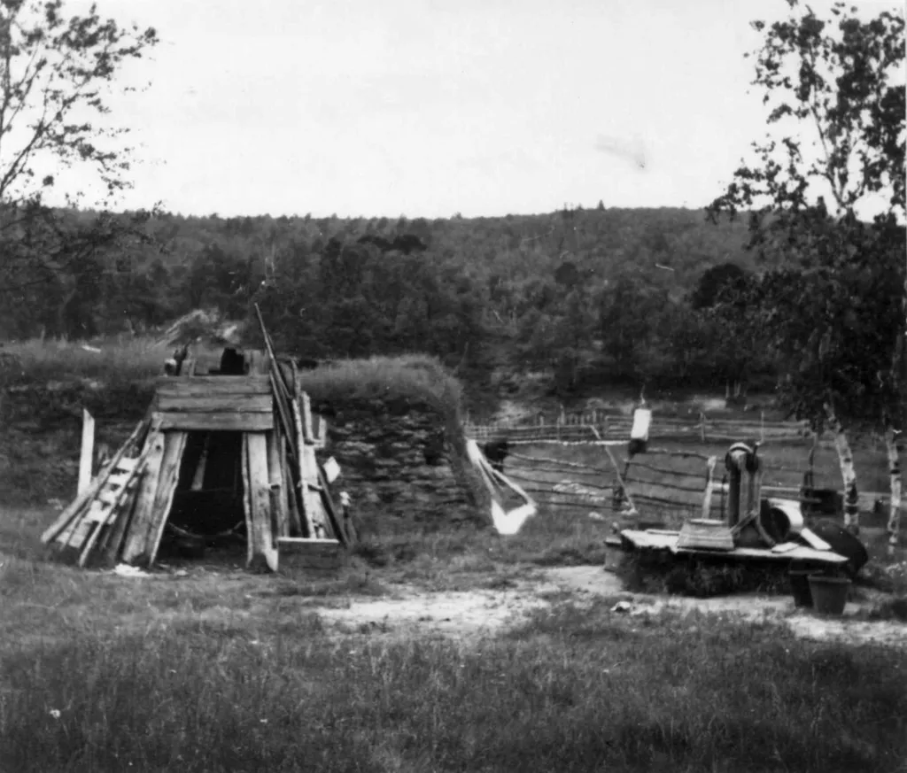 Jávrebainjárga gårdens gamle brønn.
