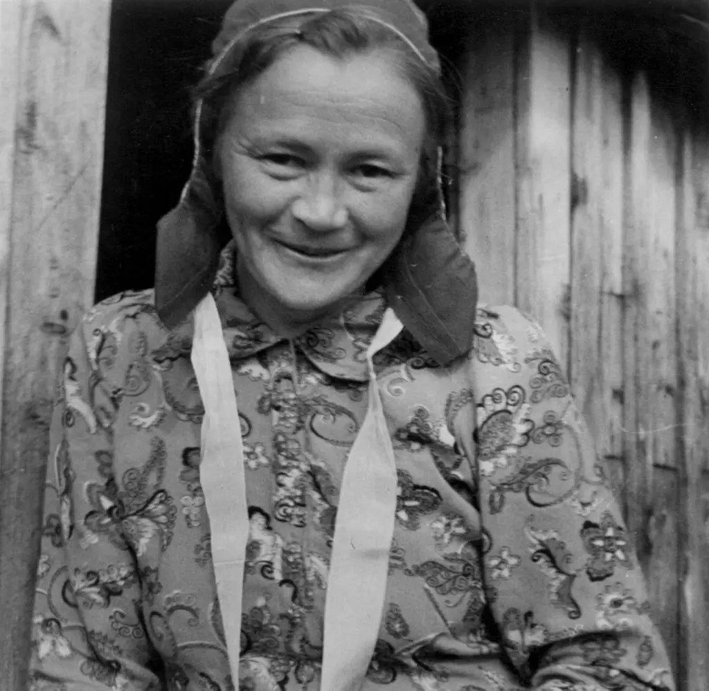 Ellen Ragnhild Aslaksdatter Vuolab i Jávrebainjárga 1952. 