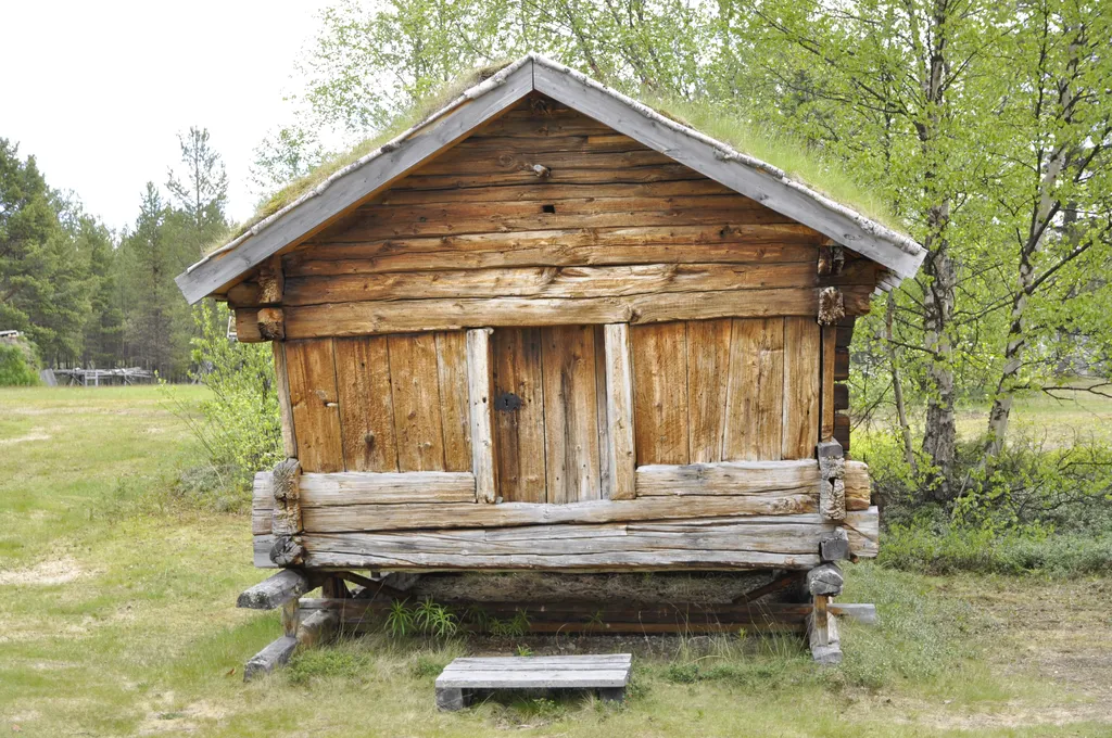 Stabburet på gårdsbruket Jávrebainjárga.